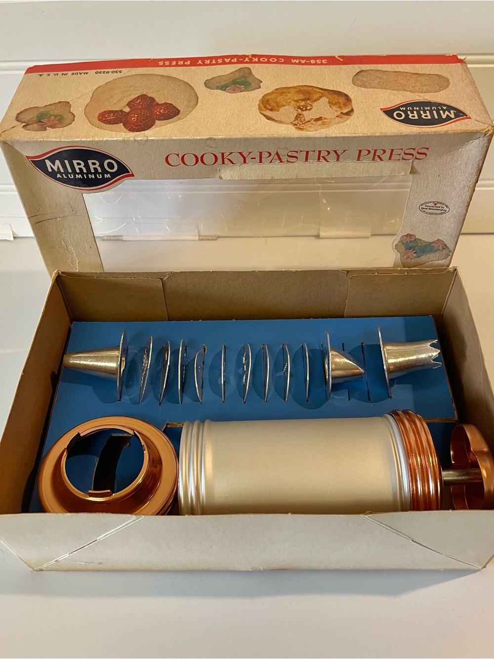 Mirro Cookie Cooky Pastry Press with 3 Tips 9 Discs Copper Aluminum USA